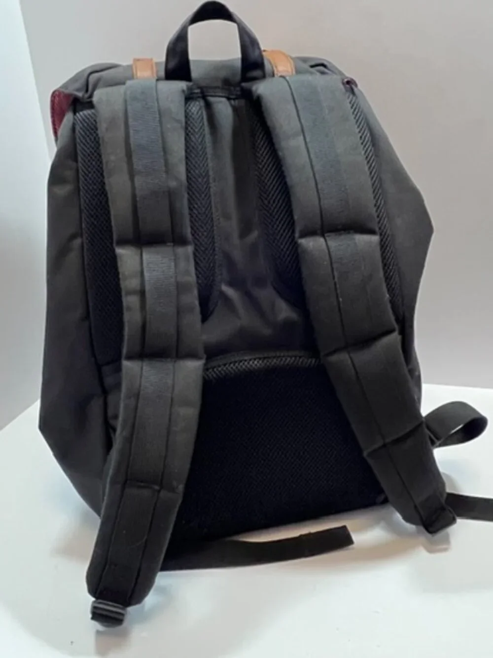 The Herschel Supply Co Retreat Backpack w/Laptop Slot Drawstring Closure Black